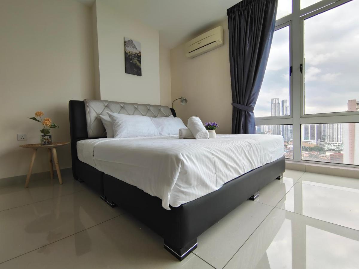 KSL CITY MALL 3BR@7-8PAX PRIVATE LIFT & CITY VIEW+WIFI APARTMENT JOHOR ...